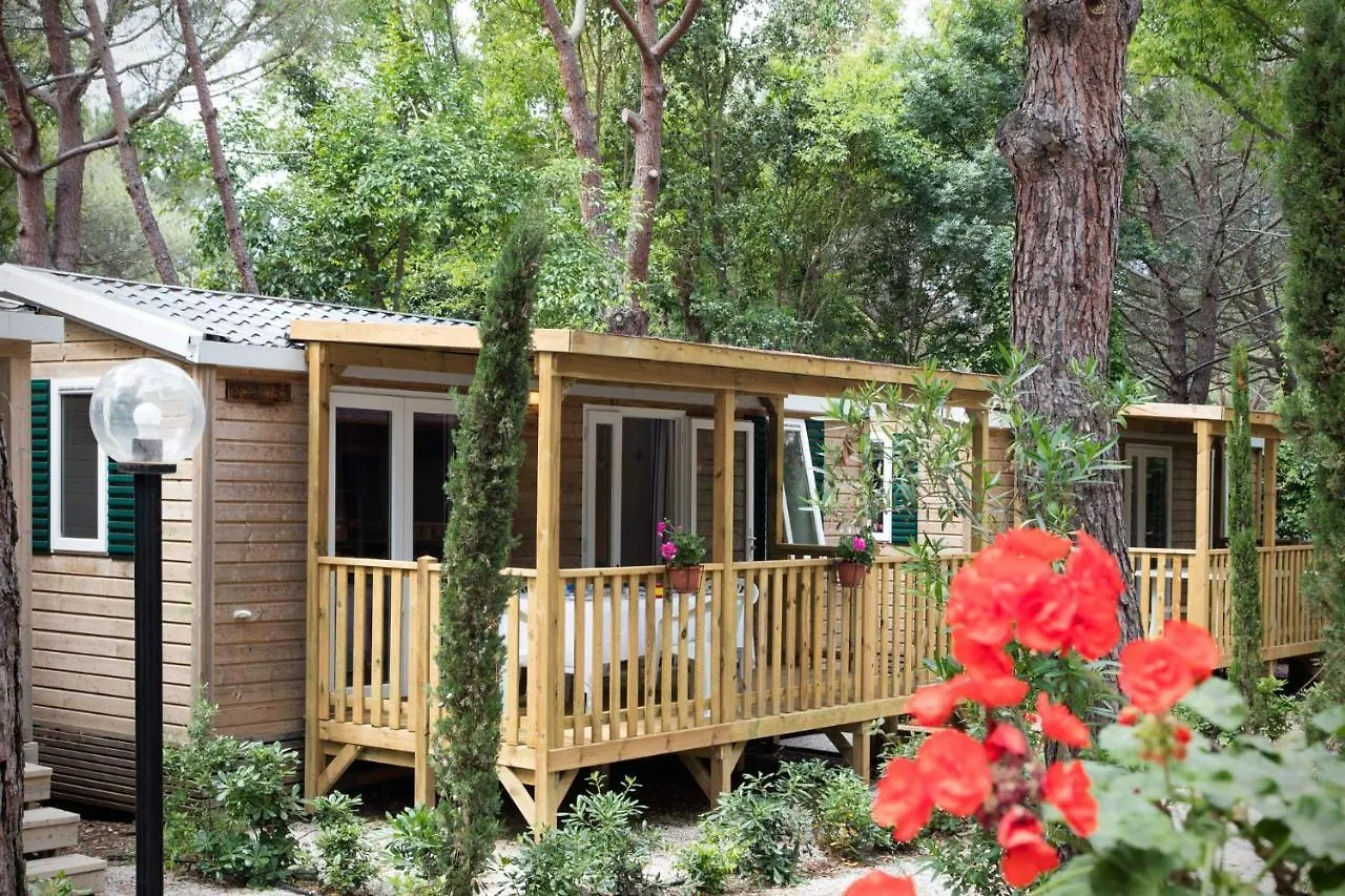 מרינה די ביבונה Camping Village Il Gineprino