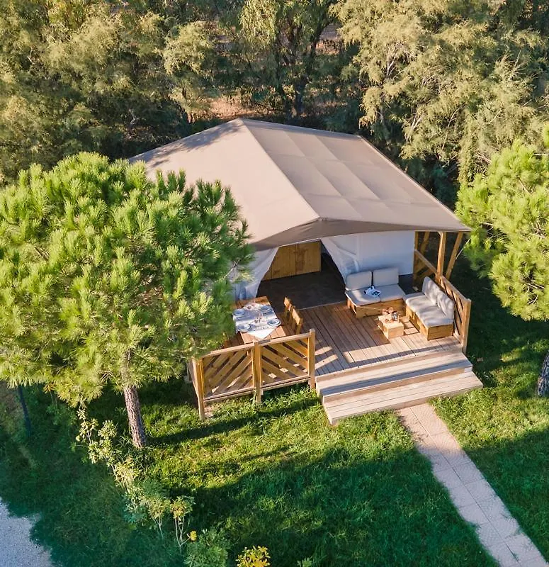 מרינה די ביבונה Camping Village Il Gineprino אתר קמפינג מרינה די ביבונה