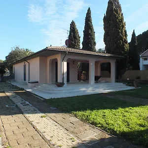 Villa Etrusca, Marina di Campo