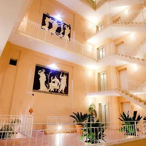 https://il-cortile-delle-esperidi.lecce-hotels.com