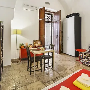 https://bb-affittacamere-del-teatro.lecce-hotels.com