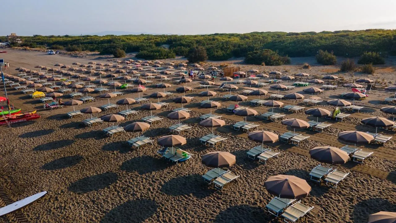 Campsite Camping Village Il Gineprino Marina Di Bibbona Italy