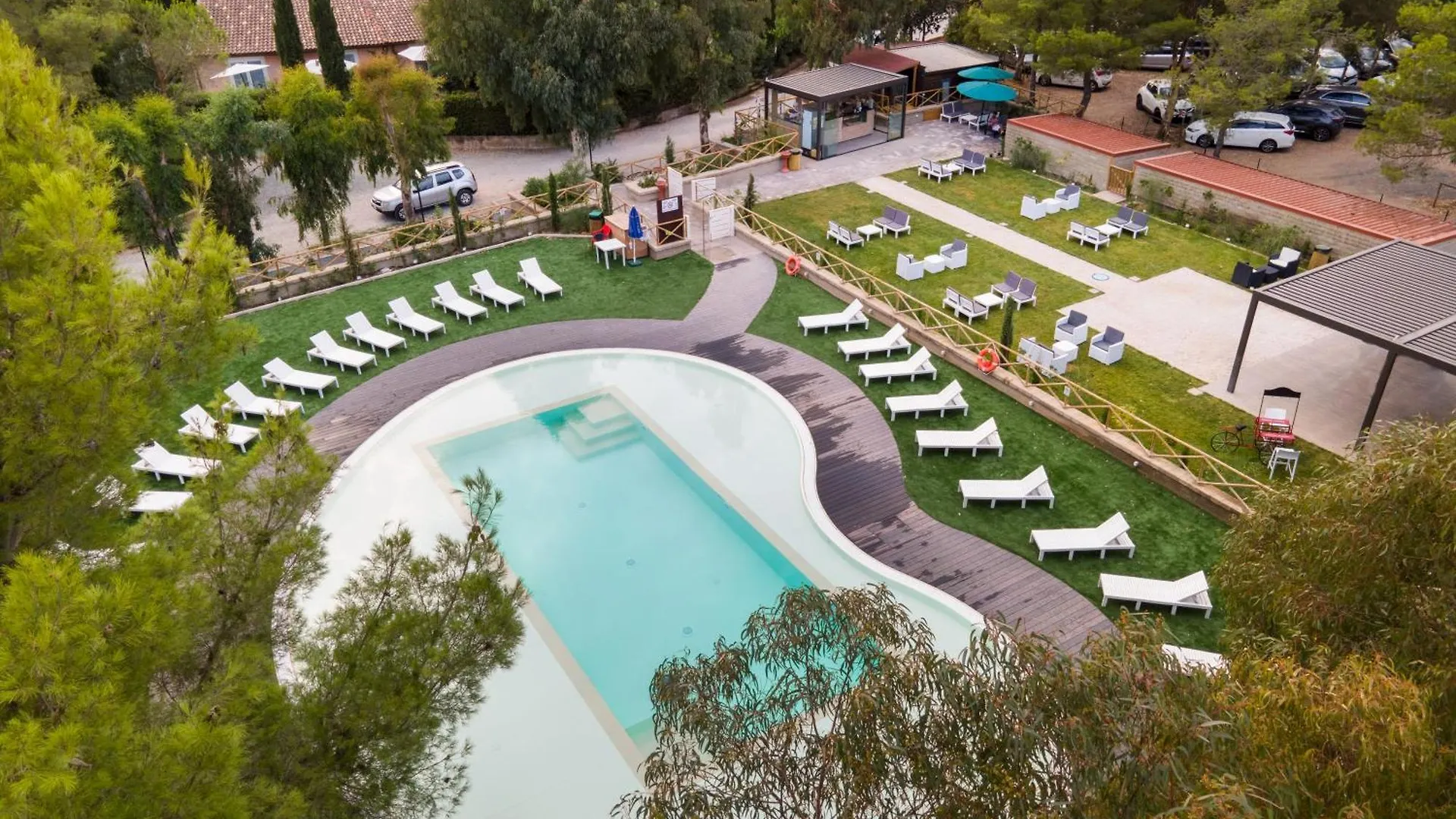 Camping Village Il Gineprino Marina Di Bibbona Campsite